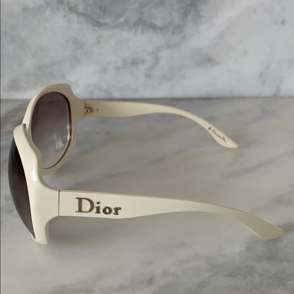 Dior “glossy” oversized sunglasses in off white - Picture 3 of 12
